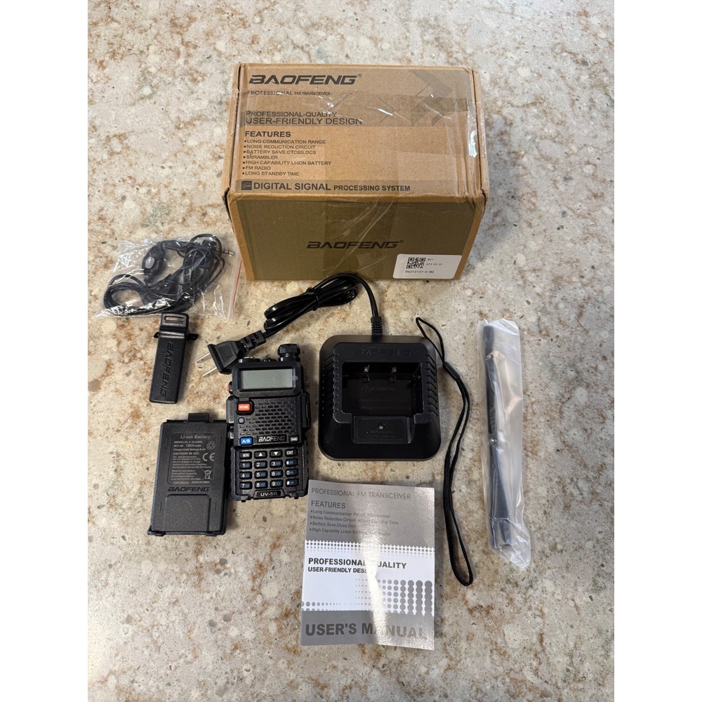 Baofeng UV-5R Dual Band FM Transceiver Handheld Radio 5W VHF‎ UHF Black Kit